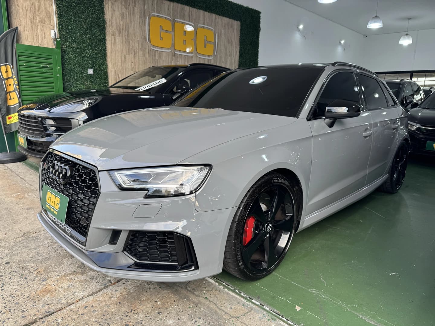 AUDI RS3 2.5 TFSI GASOLINA SPORTBACK QUATTRO S-TRONIC 2017/2018 à venda na GBC Car - foto 1 de 20