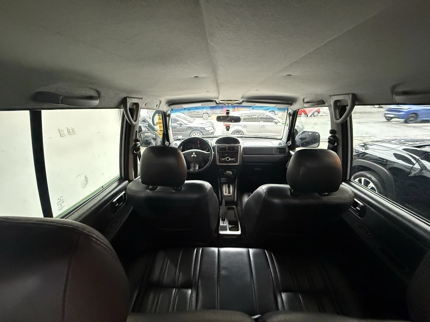 MITSUBISHI PAJERO TR4 2.0 4X2 16V 140CV FLEX 4P AUTOMÁTICO 2013/2014 à venda na GBC Car - foto 15 de 20